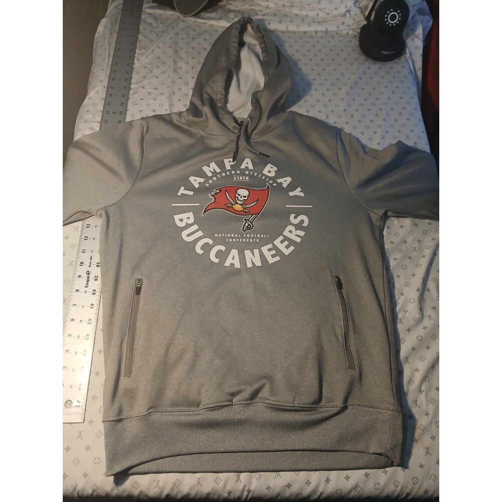 NFL Team Apparel TAMPA BAY BUCCANEERS Gray Hoodie Sweatshirt Size Medium